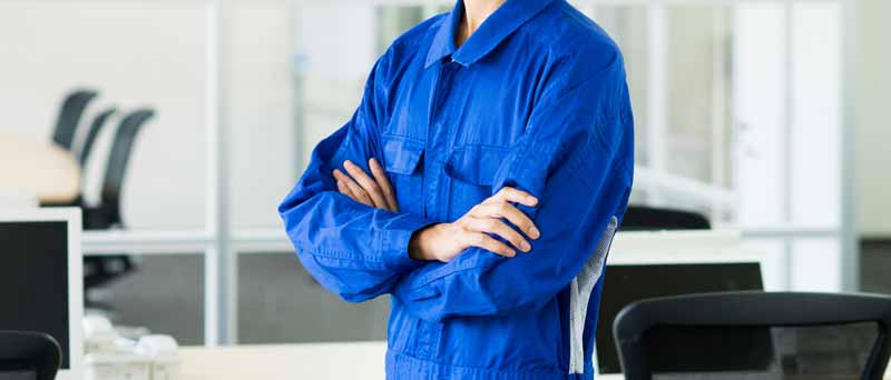 大型車の保全・清掃を一手に担う